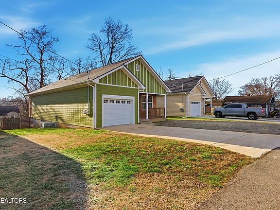 5th image of 3944 Seahorn Ave
