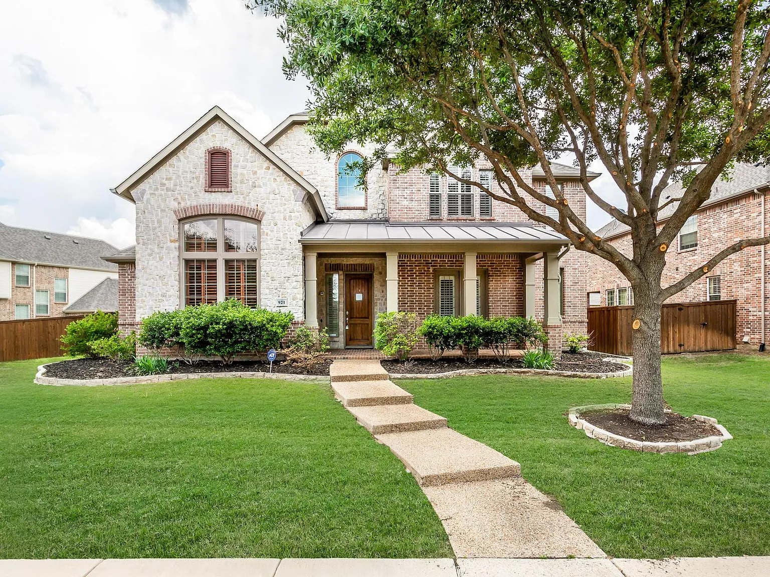 3 bed, 2.5 bath, 3512 sqft, $3,600 — Photo 1