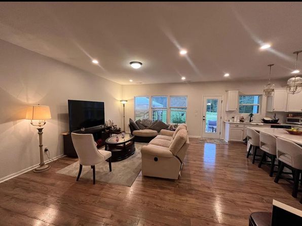 223 Old Harbor Dr