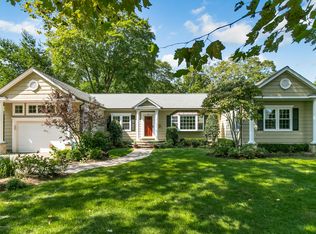 37 Robin Rd, Rumson, NJ 07760