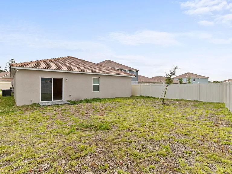 1154 Oak Bluff Dr — Photo 20