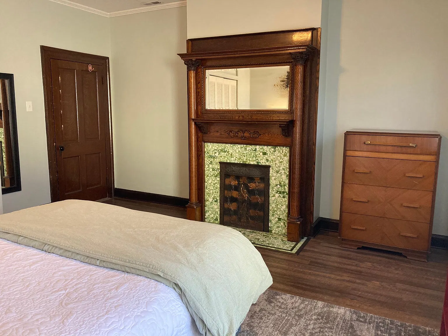 1 bed, 700 sqft, $1,350 — Photo 4