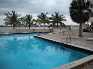 7545 E Treasure Dr APT 2K, North Bay Village, FL 33141