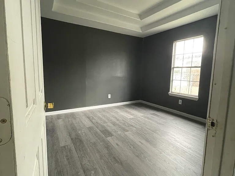 807 W Garfield Ave — Photo 4