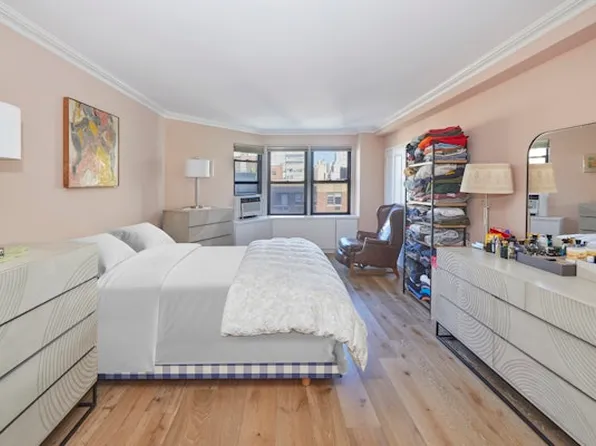 460 East 79th Street image 9 of 19