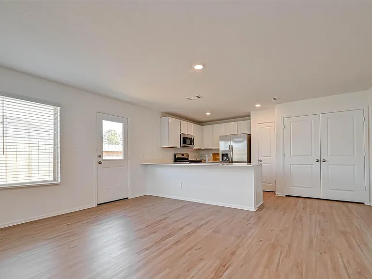 22310 Mountain Pine Dr — Photo 5