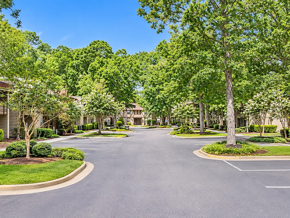 Foxcroft Apartments