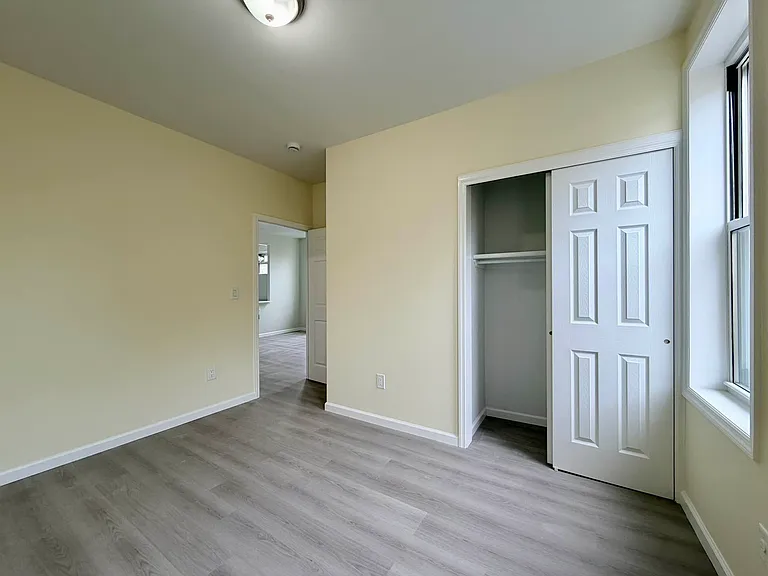 792 Onderdonk Ave #2L — Photo 14