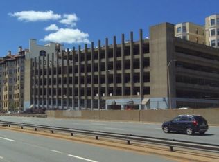425 Newbury St #PKG-212, Boston, MA 02115