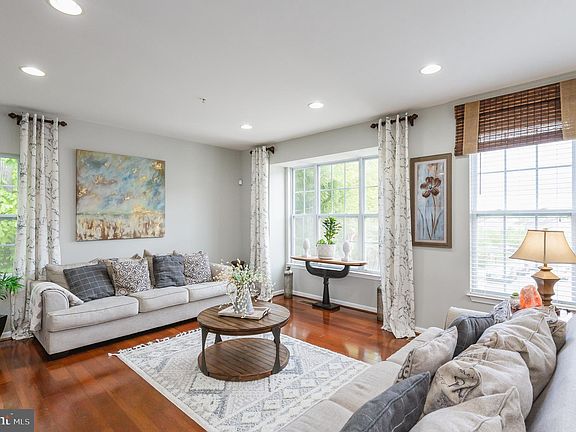 4th image of 600 English Ivy Way