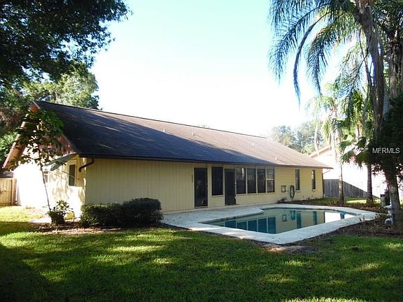 4th image of 9517 W Cluster Ave