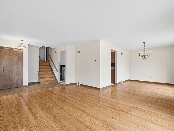 5th image of 67 Rosewood Ln