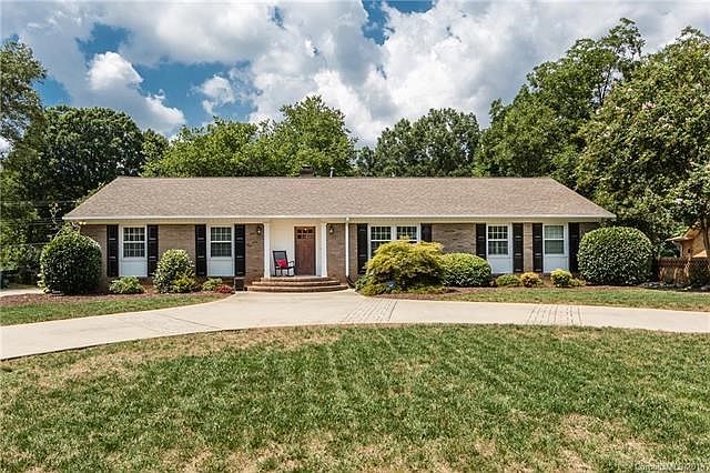 1st image of 526 Wingrave Dr