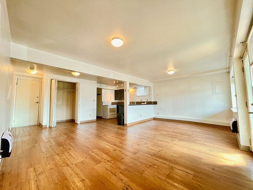 2nd image of 6553 42nd Ave SW #5
