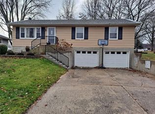 507 W 31st St, Higginsville, MO 64037