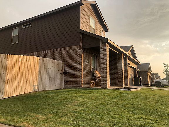4th image of 1736 Wrigley Dr
