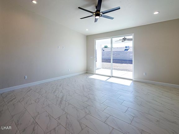 3rd image of 3067 Jamaica Blvd S