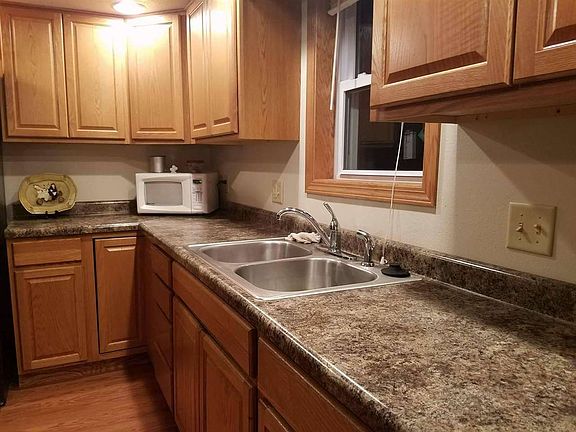 4th image of 225 Lincoln Dr NE