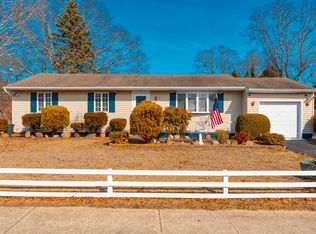 13 Washington Pl, Patchogue, NY 11772