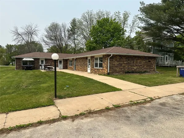 725 Prospect St, Lamont, IA 50650