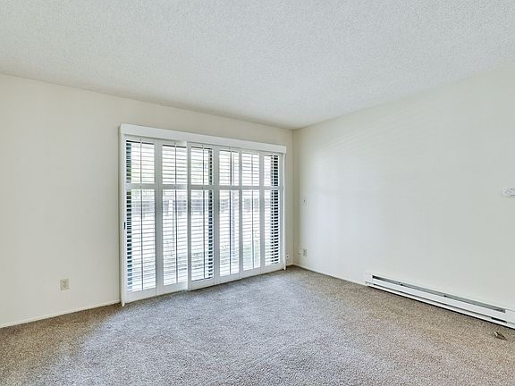 3rd image of 1083 N Abbott Ave