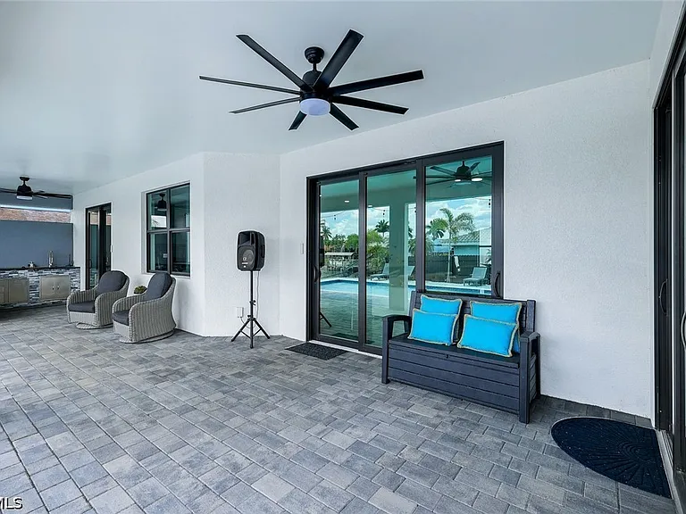 2419 Country Club Blvd — Photo 8