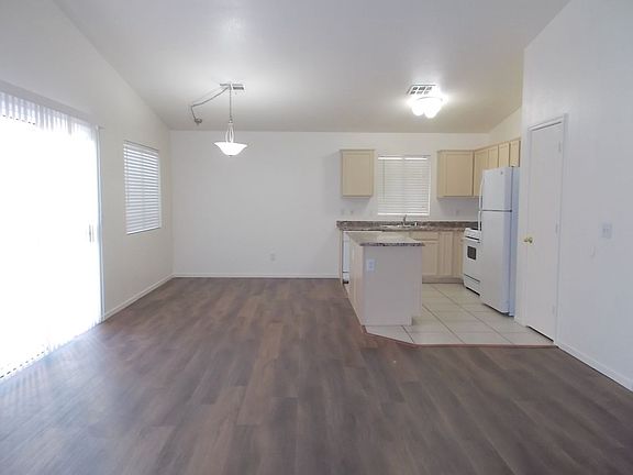 3rd image of 9387 Coral Berry St