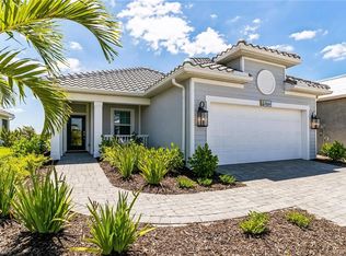 4664 Centaurus Cir, Naples, FL 34120