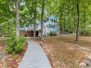 636 Beechwood Dr, Bracey, VA 23919