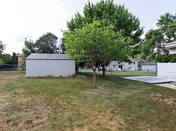 5th image of 401 Oak Ridge COURT