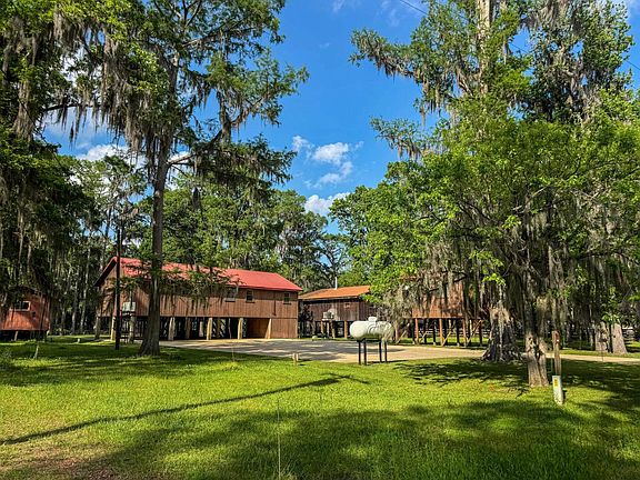 3rd image of 4467 Cypress Village Rd