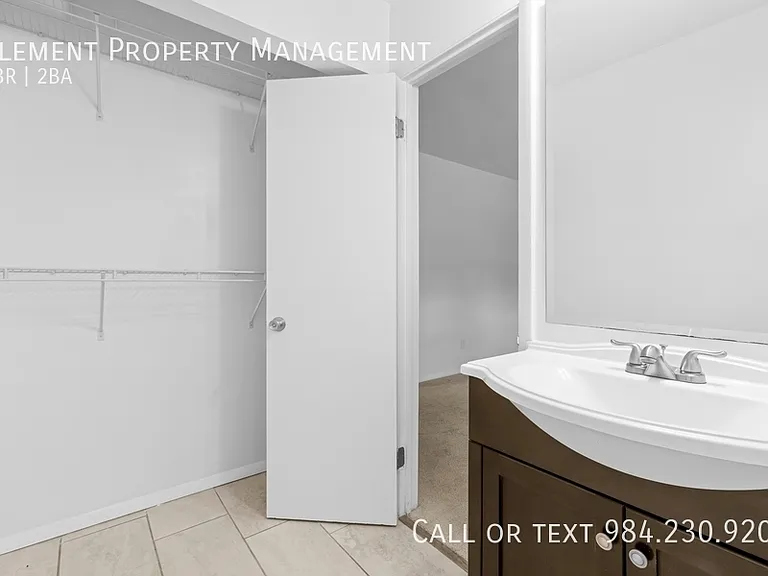 1208 Manassas Ct #A — Photo 17
