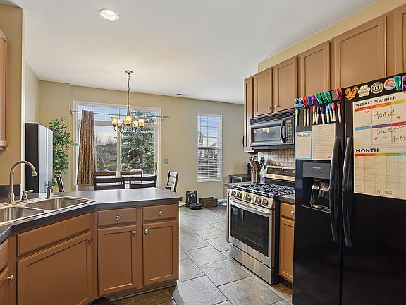 5th image of 25109 Clare Cir