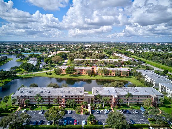 3rd image of 5550 Witney Dr APT 111