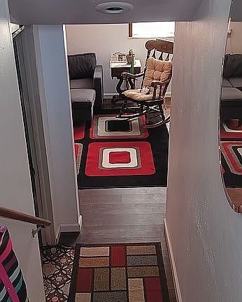 Steps to family/laundry rm 