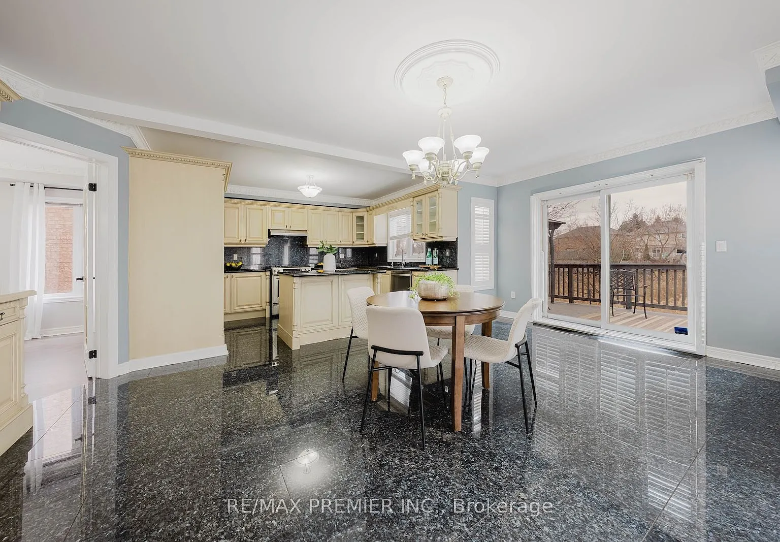 4 bed, $4,975 — Photo 3