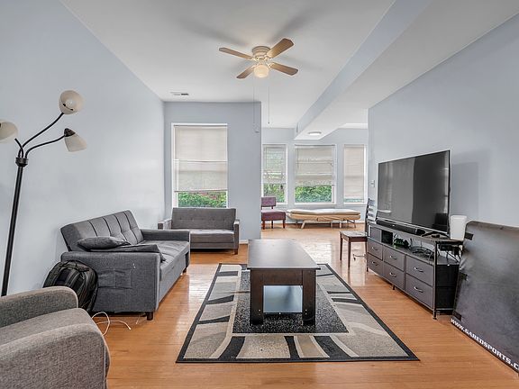 4th image of 6706 S Ridgeland Ave #3C