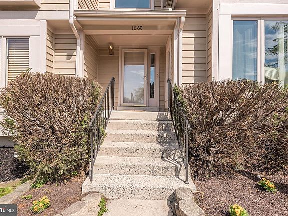 2nd image of 1060 Trevino Ln