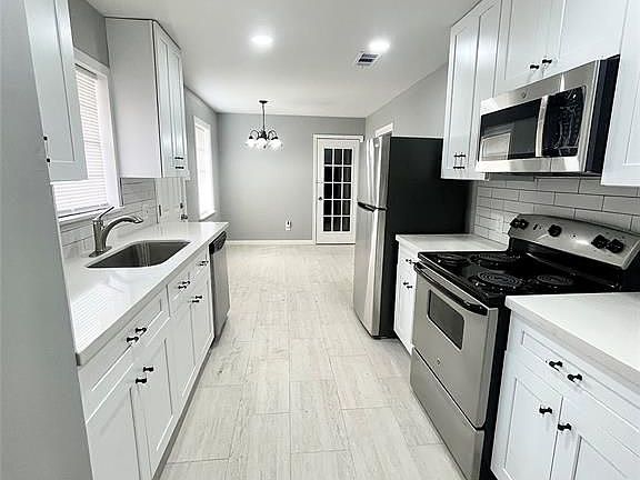 2nd image of 9747 Glenshadow Way