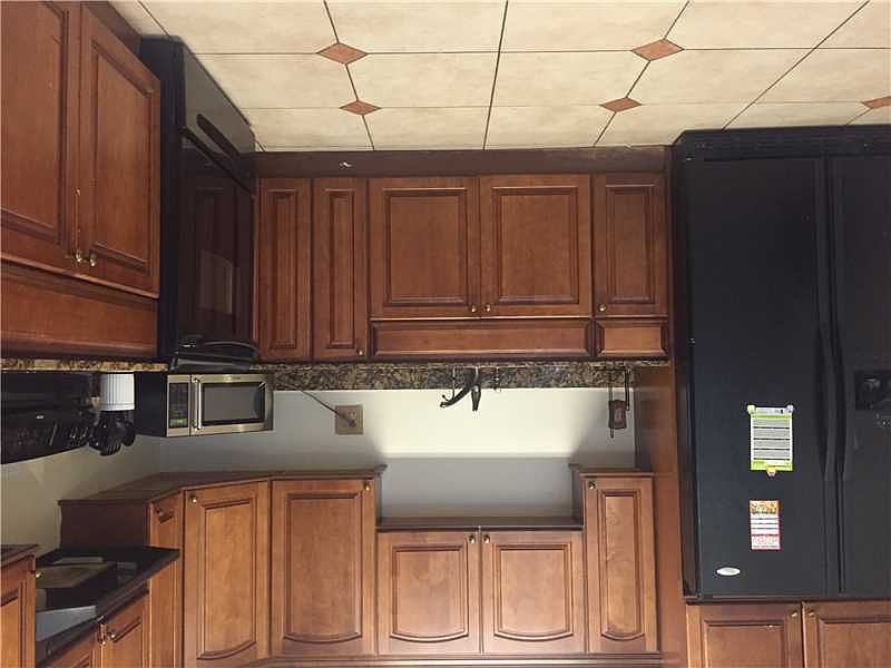 1st image of 8483 NW 191st St