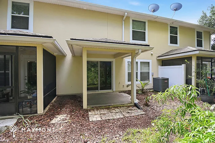 2 bed, 2.5 bath, 1296 sqft, $1,875 — Photo 3