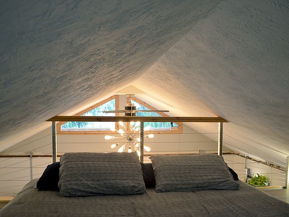 King bed loft
