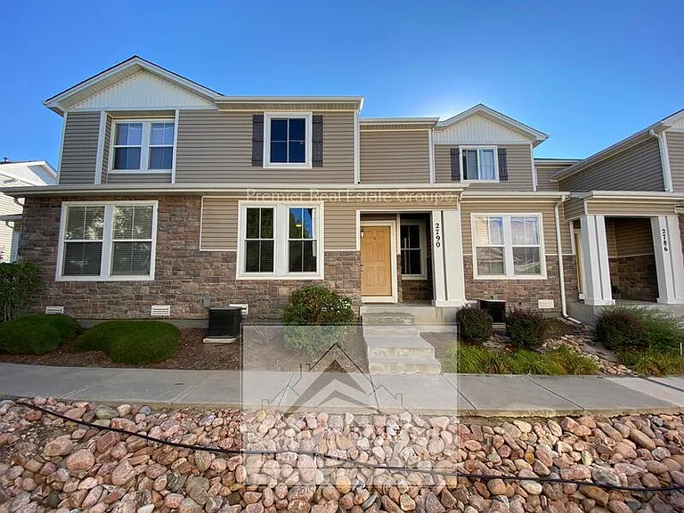 2790 Tumblewood Grv — Photo 2
