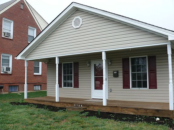 2nd image of 2708 Lyndhurst St NW