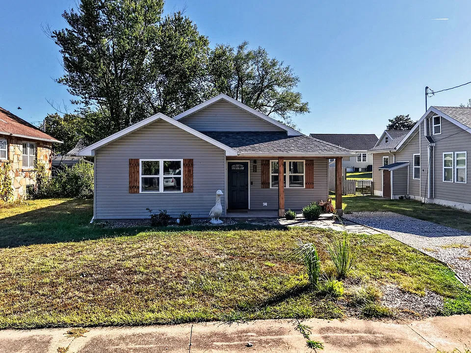 84 Camden Ave