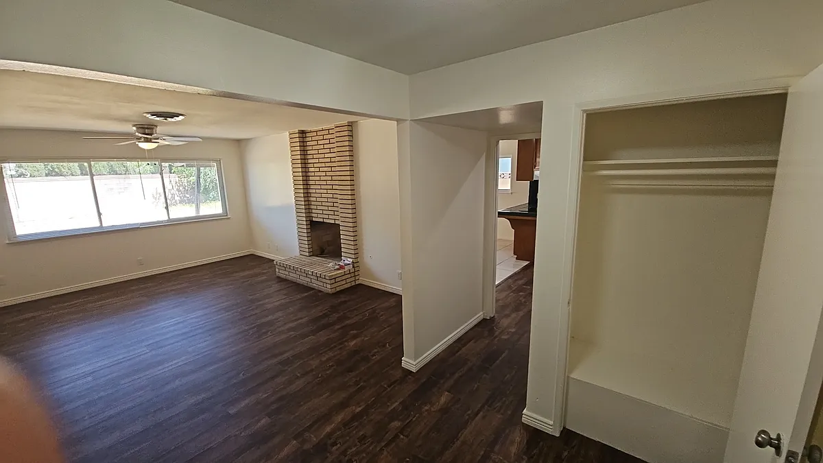 Building Photo - 44836 Lorimer Ave