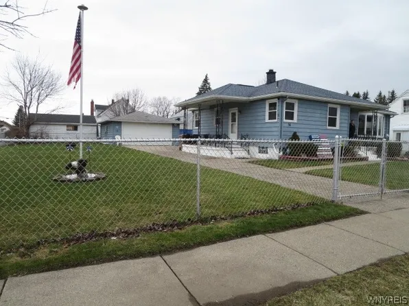 56 Peoria Ave, Cheektowaga, NY 14206