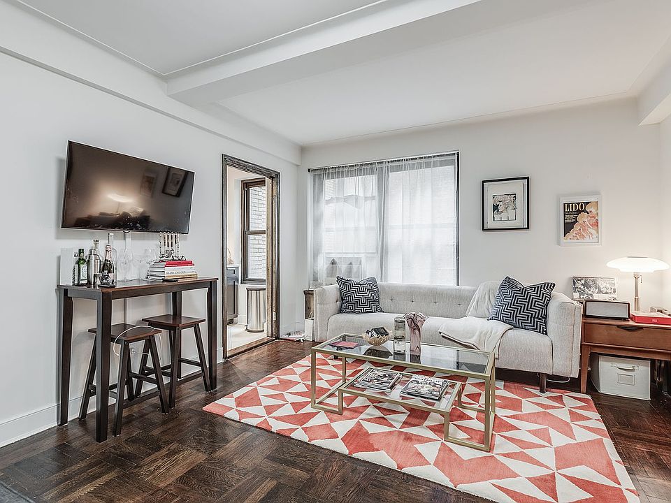 1st image of 56 7th Ave #6