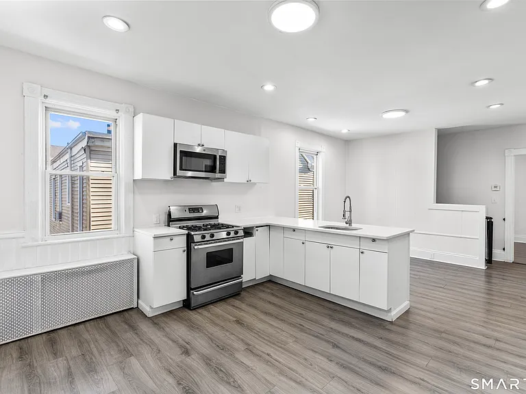 394 Gregory St #4 — Photo 8