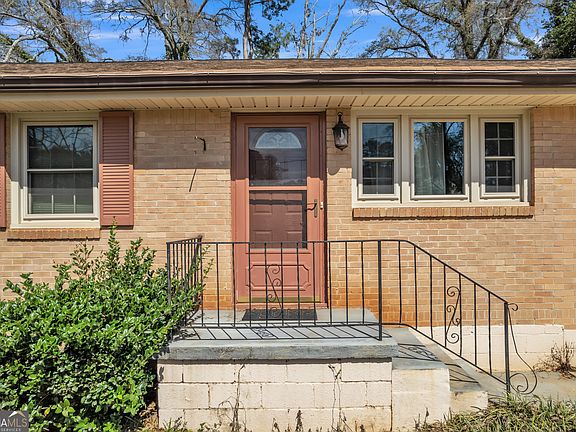 2nd image of 3226 Bobolink Dr